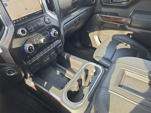 Used 2019 GMC Sierra 1500 SLT image 26