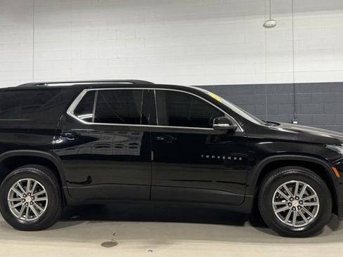 Used 2023 Chevrolet Traverse LT AWD/4WD image 6