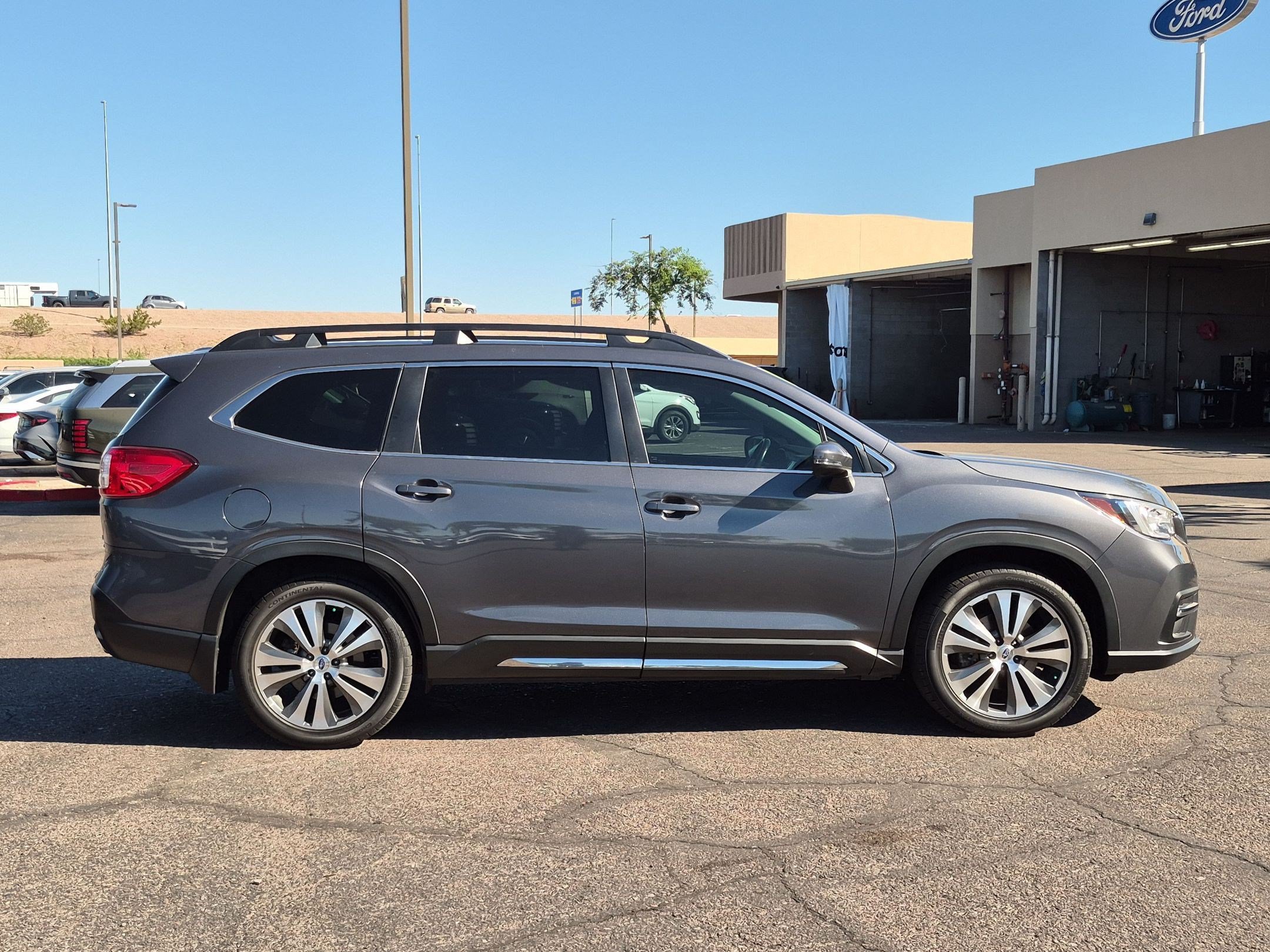 Used 2020 Subaru Ascent Limited w/ Technology Package AWD/4WD image 4