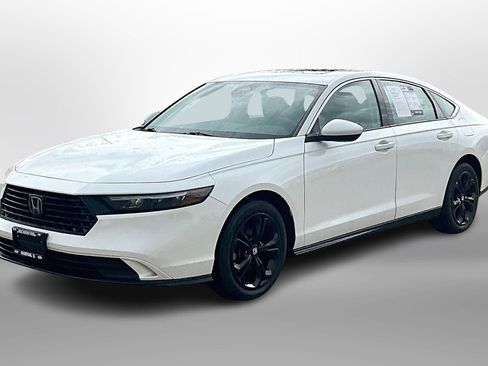Used 2023 Honda Accord EX image 12
