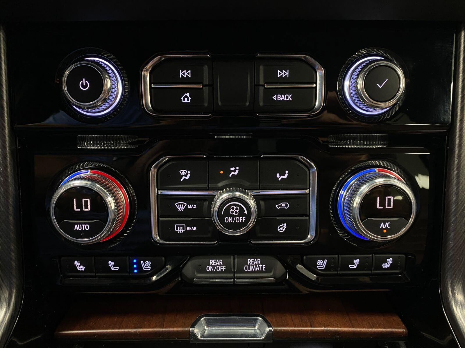 Used 2023 GMC Yukon Denali Ultimate AWD/4WD image 28