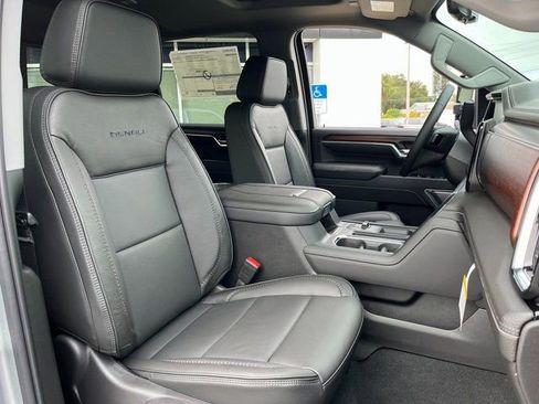 New 2026 GMC Sierra 3500 Denali w/ Denali Reserve Package AWD/4WD image 18