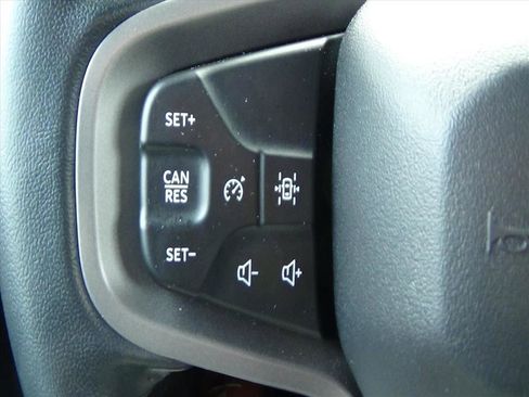 Used 2025 Ford Bronco Big Bend image 18