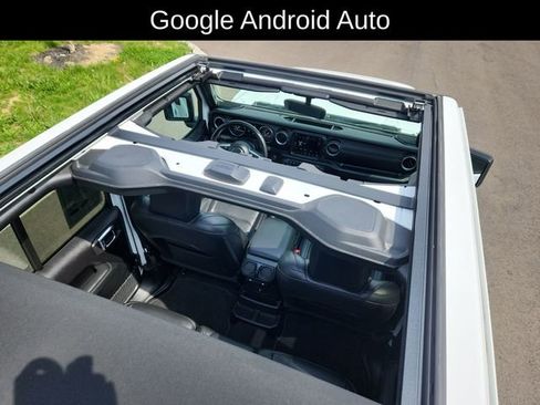 Used 2020 Jeep Wrangler Unlimited Sahara image 29