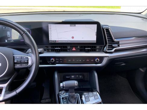 Used 2024 Kia Sportage EX FWD image 6