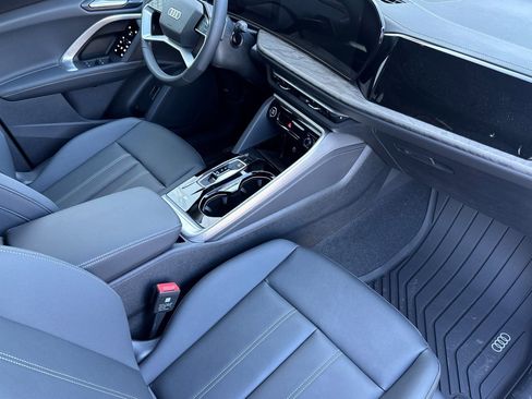 New 2025 Audi Q5 Premium image 15