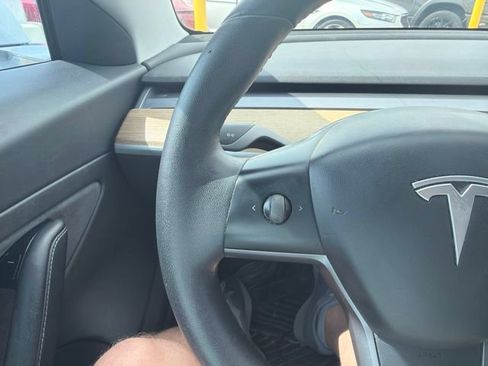 Used 2020 Tesla Model 3 RWD image 7