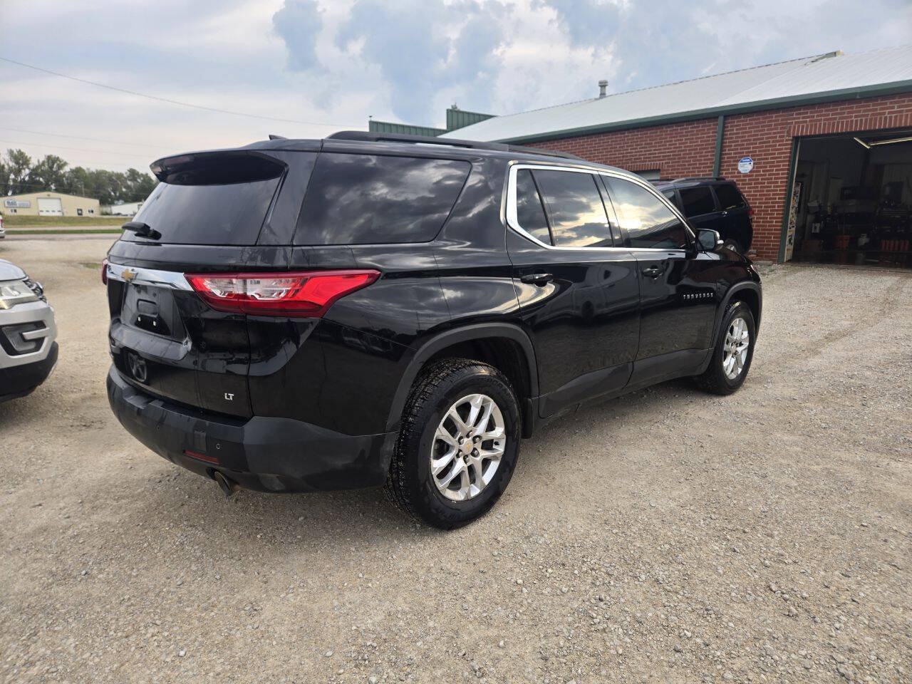 Used 2019 Chevrolet Traverse LT AWD/4WD image 3