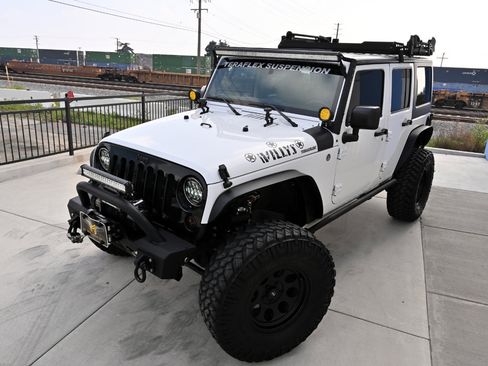 Used 2015 Jeep Wrangler Unlimited Sport image 37