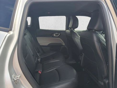 Used 2025 Jeep Compass Limited AWD/4WD image 19