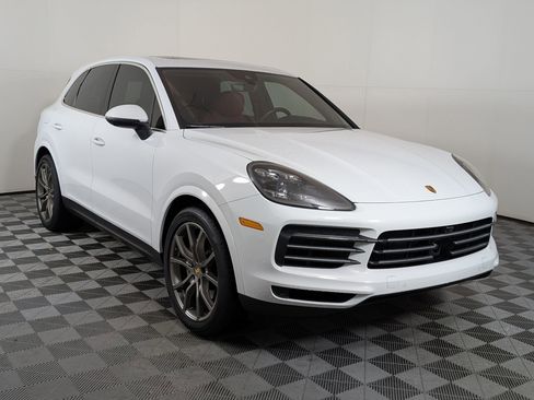 Used 2023 Porsche Cayenne S image 8