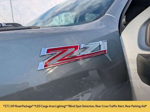 Used 2024 Chevrolet Silverado 2500 Custom w/ Custom Value Package image 6