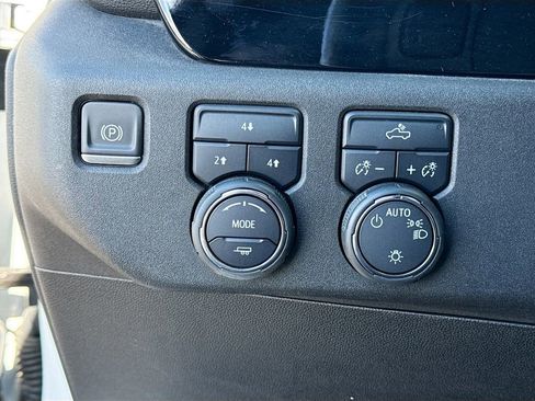 Certified 2024 Chevrolet Silverado 3500 LT image 10