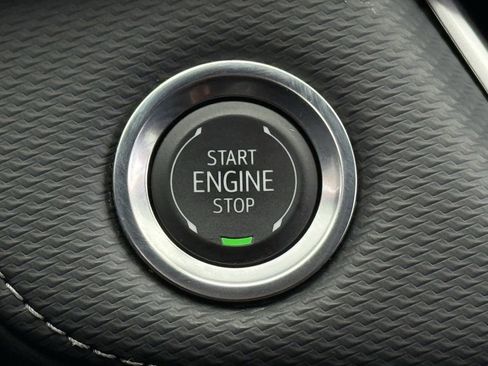 Used 2025 Chevrolet Equinox LT image 18