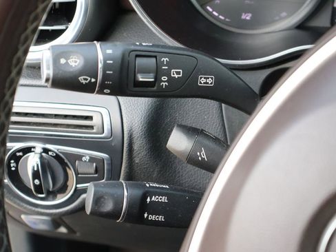 Used 2017 Mercedes-Benz GLC 300 GLC 300 image 33