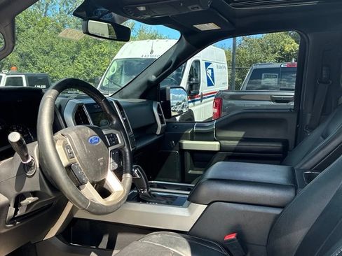 Used 2018 Ford F150 Lariat w/ Equipment Group 501A Mid AWD/4WD image 6