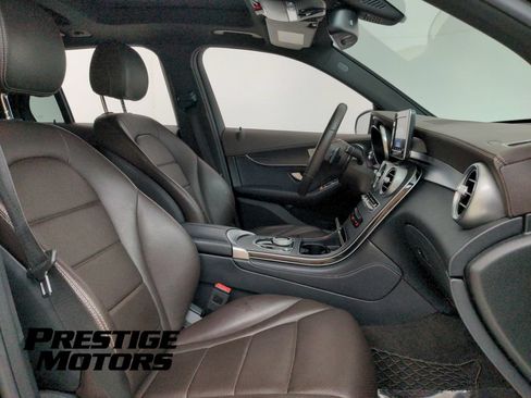 Used 2018 Mercedes-Benz GLC 300 4MATIC image 26