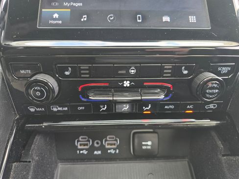 Used 2021 Jeep Grand Cherokee L Laredo image 20