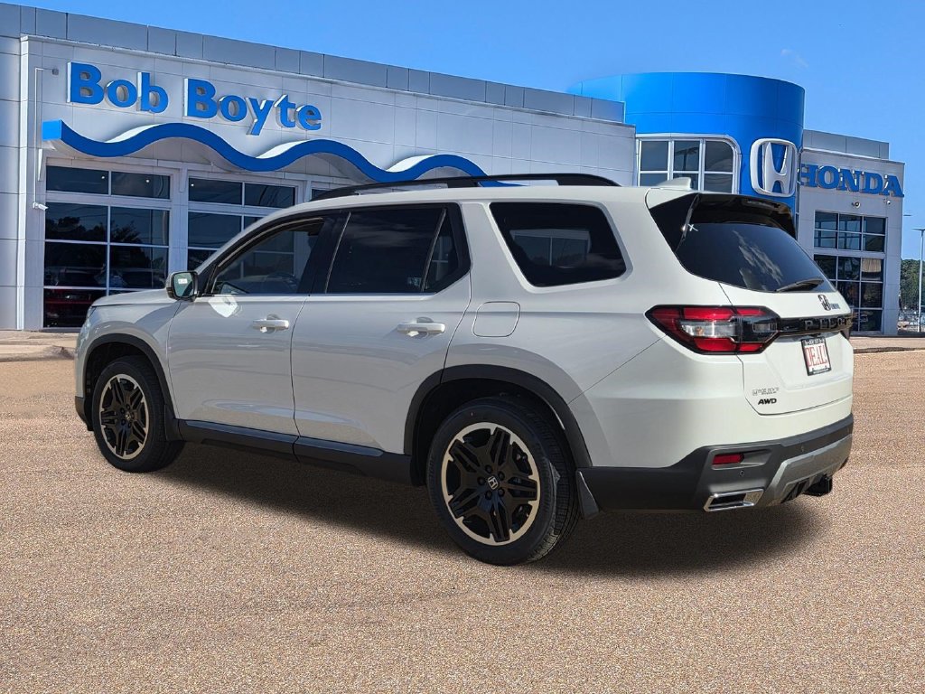New 2026 Honda Pilot Touring image 5