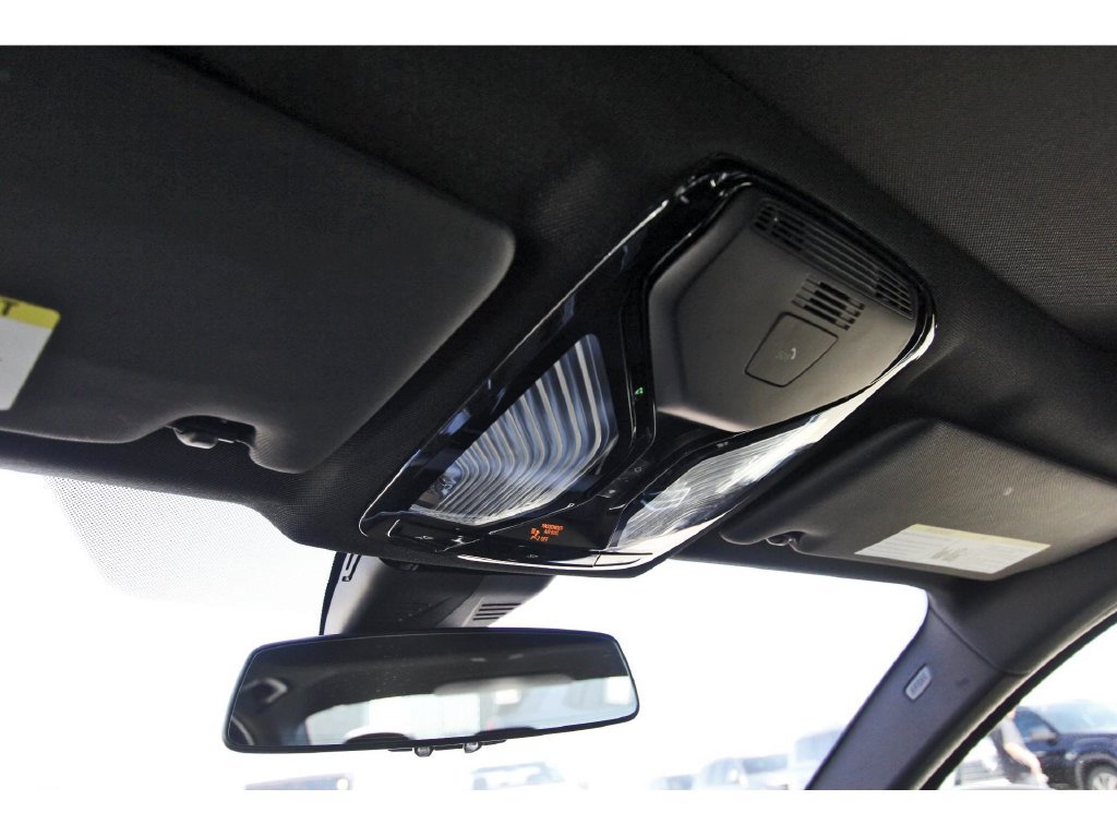 Used 2025 BMW 330i Sedan RWD image 25