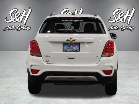 Used 2020 Chevrolet Trax LT w/ LT Convenience Package FWD image 17