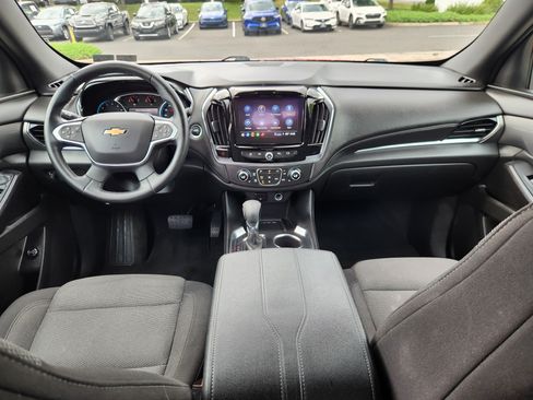 Used 2023 Chevrolet Traverse LT FWD image 8