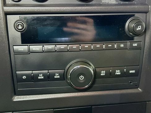 Used 2024 GMC Savana 2500 w/ Driver Convenience Package image 13