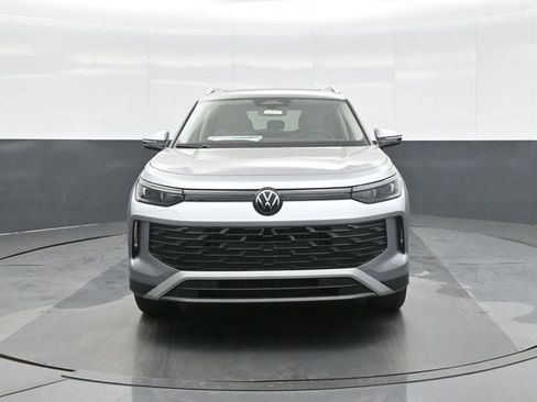 New 2026 Volkswagen Tiguan SE AWD/4WD image 2