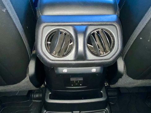 Used 2021 Jeep Wrangler Unlimited Sahara image 53