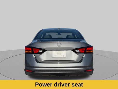 Used 2024 Nissan Altima 2.5 SV FWD image 6