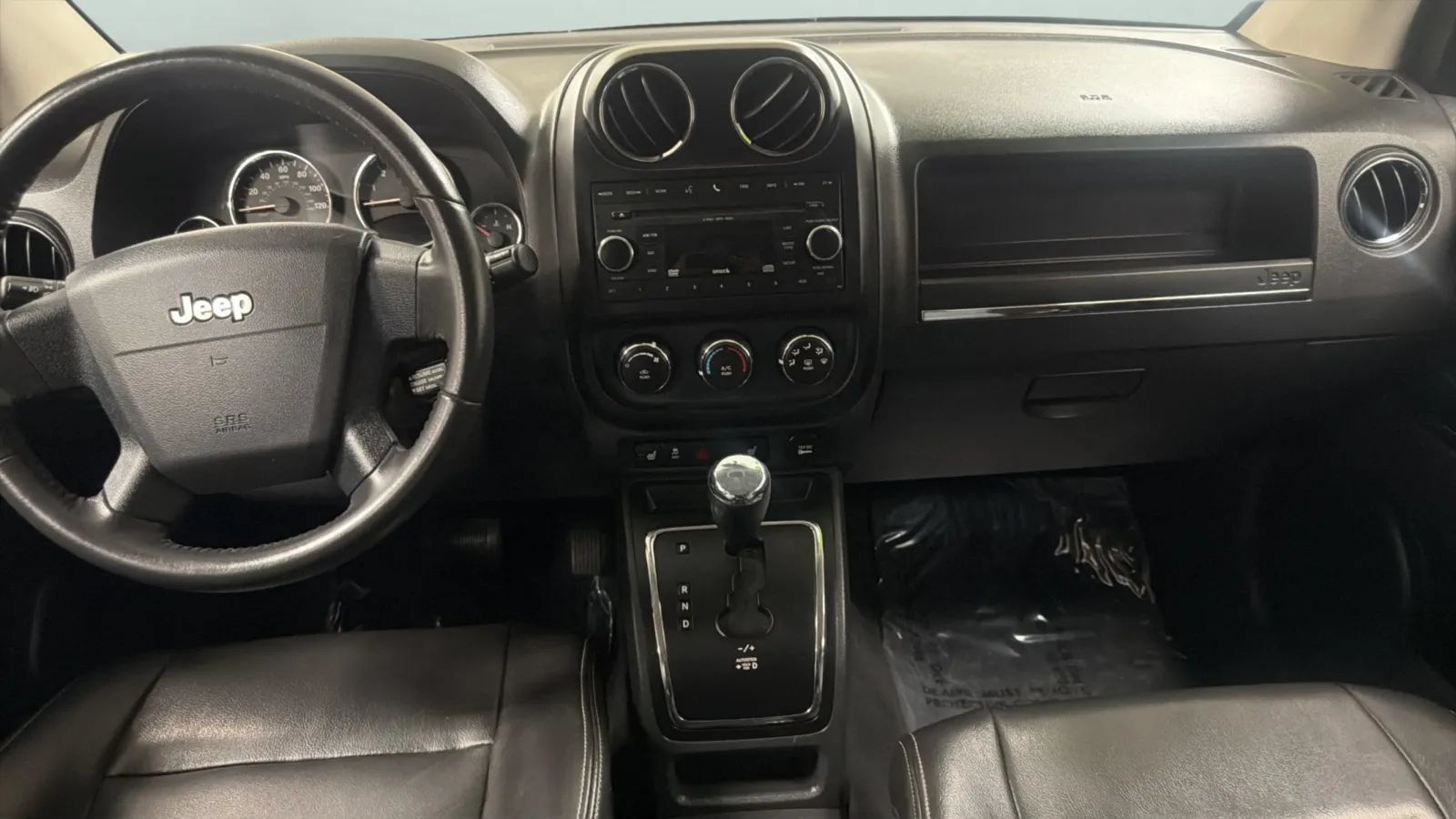 Used 2010 Jeep Compass Limited FWD image 14