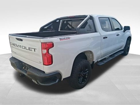 Used 2022 Chevrolet Silverado 1500 LT Trail Boss w/ Convenience Package II AWD/4WD image 2