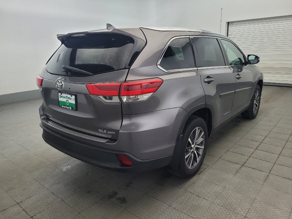 Used 2019 Toyota Highlander XLE w/ Protection Package #3 AWD/4WD image 9