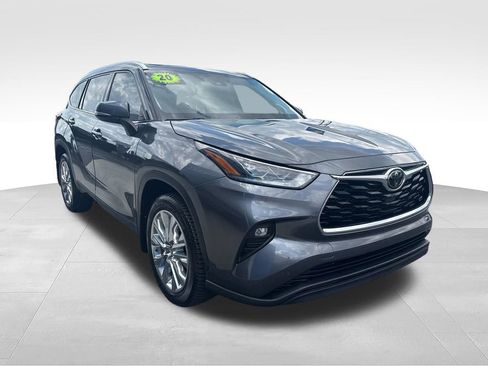 Used 2020 Toyota Highlander Limited AWD/4WD image 17
