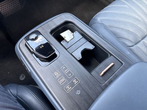 Certified 2024 Nissan Ariya AWD image 22