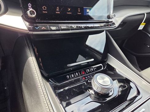 New 2026 Jeep Grand Wagoneer 2WD image 24