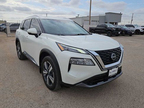 Used 2023 Nissan Rogue SL w/ SL Premium Package FWD image 2