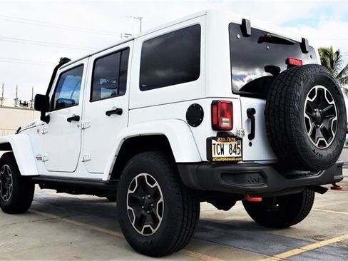 Used 2017 Jeep Wrangler Unlimited Rubicon AWD/4WD image 3