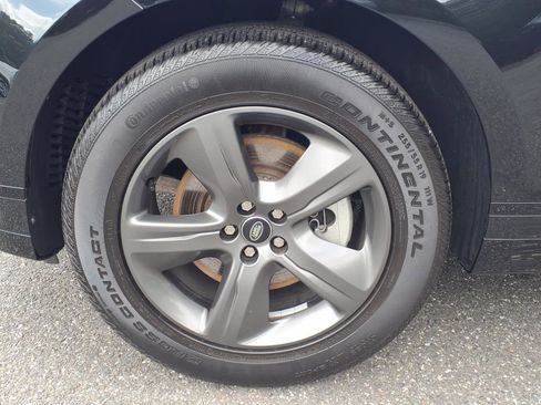 Certified 2025 Land Rover Range Rover Velar Dynamic SE image 9