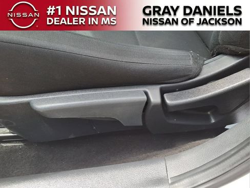 Used 2024 Nissan Sentra S FWD image 11