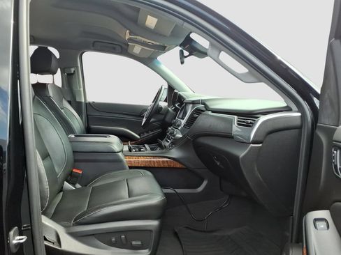 Used 2020 Chevrolet Suburban Premier AWD/4WD image 10