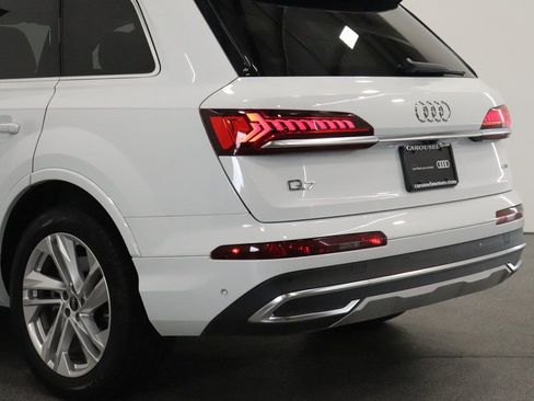 Used 2022 Audi Q7 3.0T Premium Plus w/ Premium Plus Package AWD/4WD image 10