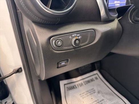 Used 2020 Chevrolet Blazer LT w/ Sound & Technology Package image 21