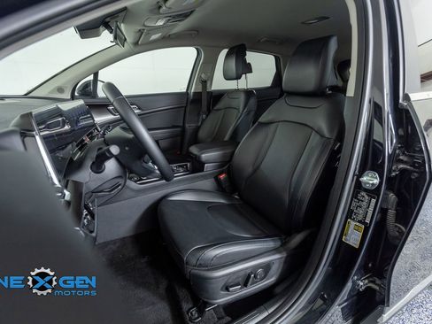 Used 2024 Kia Sportage EX FWD image 23