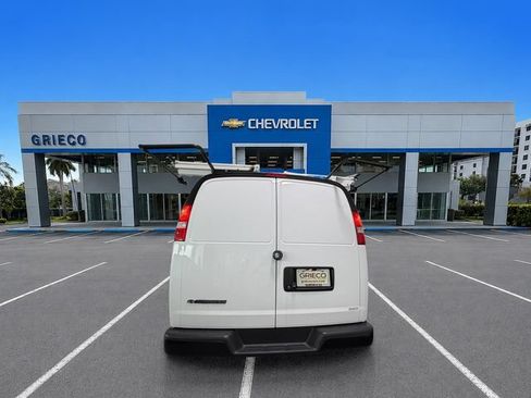 Used 2025 Chevrolet Express 2500 w/ Driver Convenience Package RWD image 5