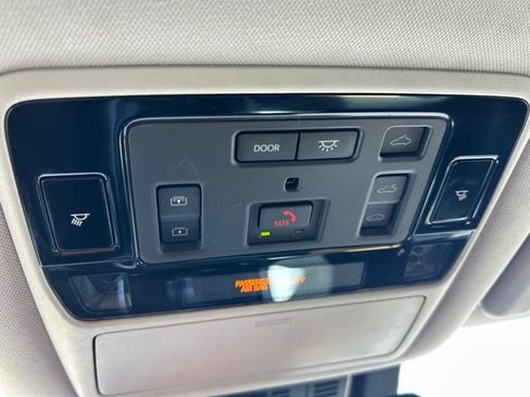 Used 2025 Toyota Grand Highlander FWD image 27