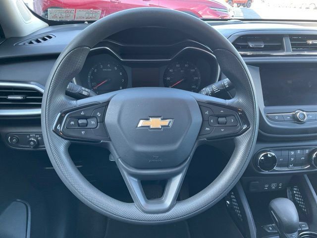 Used 2023 Chevrolet TrailBlazer LS AWD/4WD image 11
