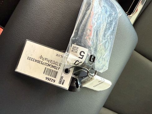 Certified 2025 Toyota Prius Plug-In Hybrid image 36