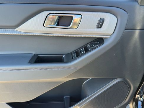 New 2026 Ford Explorer Active image 8