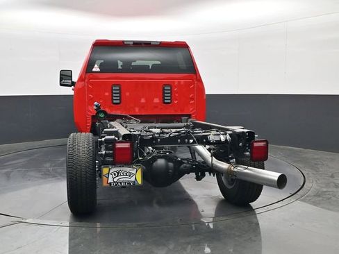 New 2026 GMC Sierra 3500 SLE w/ SLE Convenience Package image 6